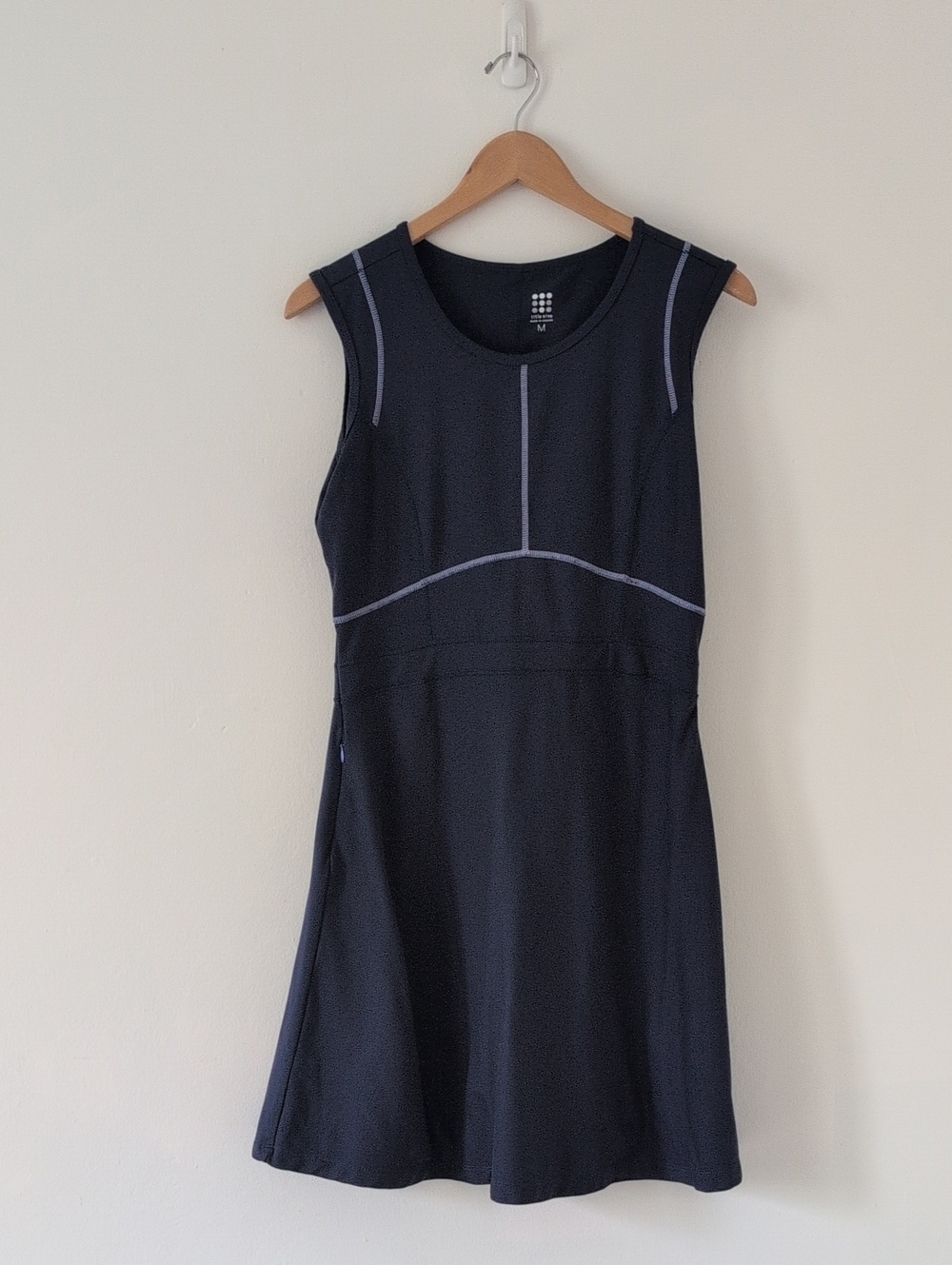 Title Nine Navy Stretch Athletic Dress Cap Short Sleeves Tank Sz Medium